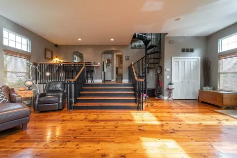 701 E South St, Crown Point, IN 46307 photo 5