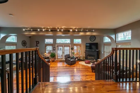 701 E South St, Crown Point, IN 46307 photo 7