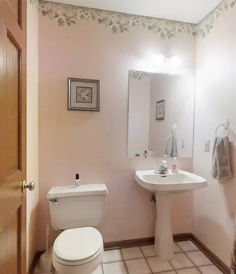 354 Canterbury Rd, Griffith, IN 46319 photo 14