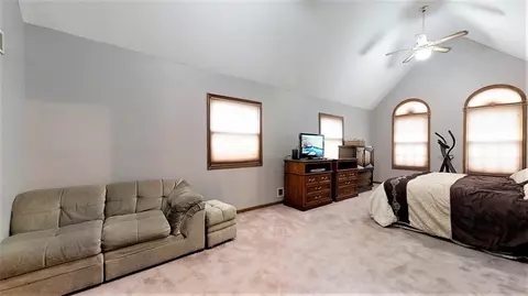 354 Canterbury Rd, Griffith, IN 46319 photo 16