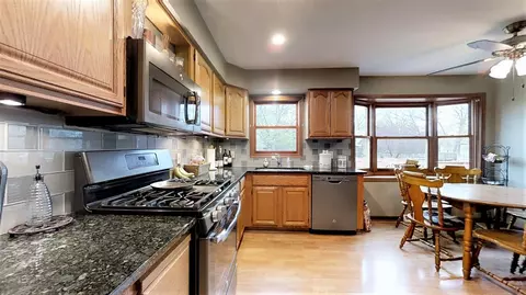 354 Canterbury Rd, Griffith, IN 46319 photo 7