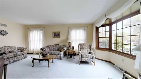 354 Canterbury Rd, Griffith, IN 46319 photo 3