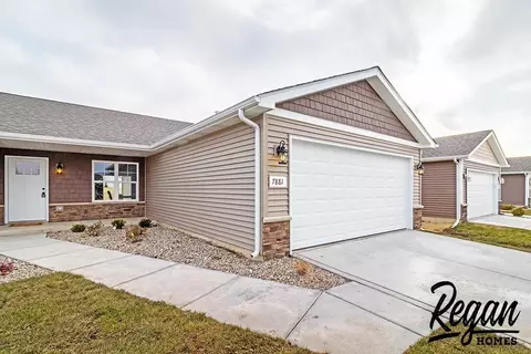 7841 Wright St, Merrillville, IN 46410 photo 1