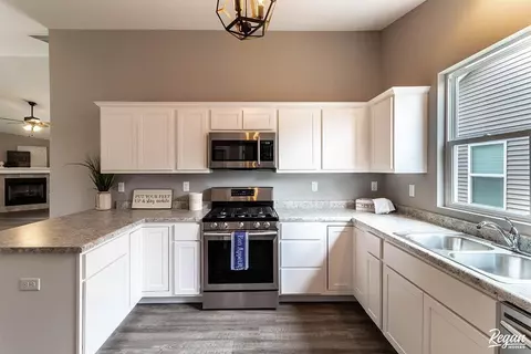 7841 Wright St, Merrillville, IN 46410 photo 13