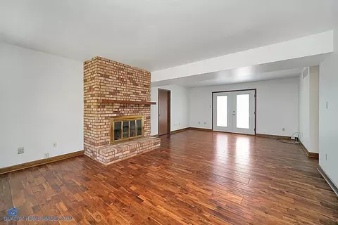 1219 W Elm Pl, Griffith, IN 46319 photo 3