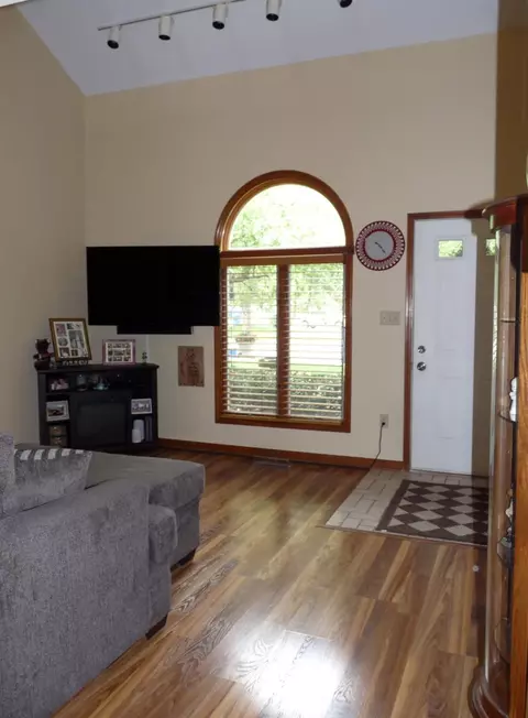 1815 Springvale Dr, Crown Point, IN 46307 photo 5