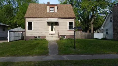 607 N Wheeler St, Griffith, IN 46319 photo 2