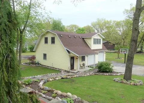9743 W Rustic Dr, De Motte, IN 46310 photo 46