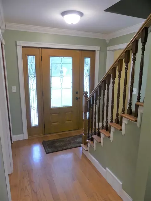9743 W Rustic Dr, De Motte, IN 46310 photo 10