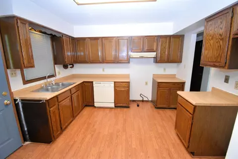 9352 Buchanan St, Crown Point, IN 46307 photo 4