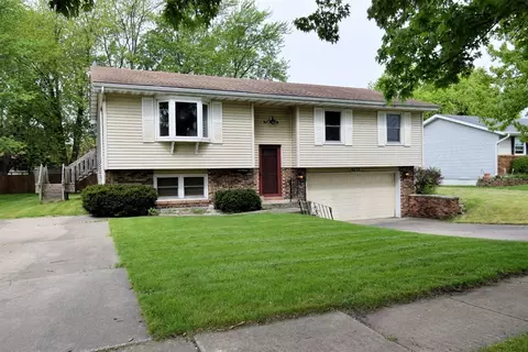9352 Buchanan St, Crown Point, IN 46307 photo 1