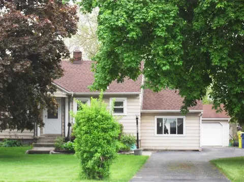 814 N Broad St, Griffith, IN 46319 photo 3