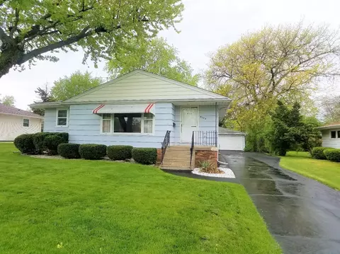 8124 Jackson Ave, Munster, IN 46321 photo 1