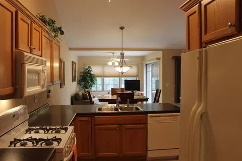 1847 Windfield Dr, Munster, IN 46321 photo 3