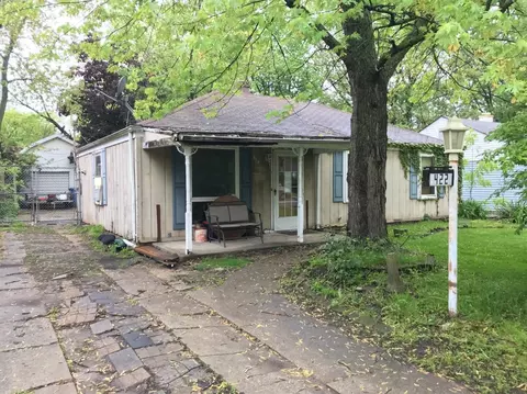 422 N Lindberg St, Griffith, IN 46319 photo 1