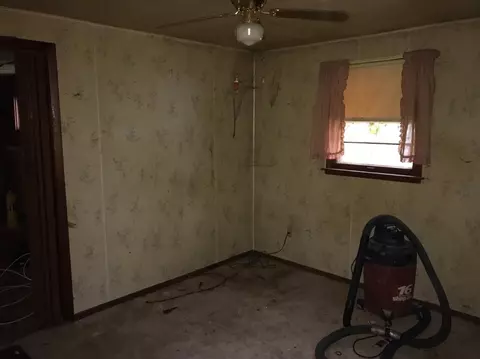 422 N Lindberg St, Griffith, IN 46319 photo 6