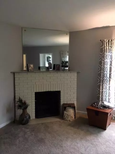 201 E Avenue C, Griffith, IN 46319 photo 2