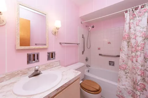 8731 Monroe Ave, Munster, IN 46321 photo 10