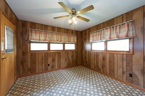 8731 Monroe Ave, Munster, IN 46321 photo 5