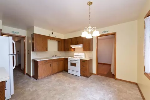 8731 Monroe Ave, Munster, IN 46321 photo 3