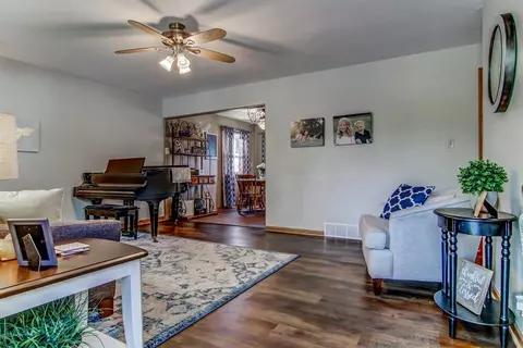 111 Schmidt Dr, Dyer, IN 46311 photo 6