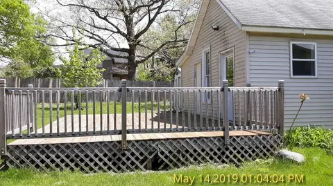 705 E Washington St, Knox, IN 46534 photo 2