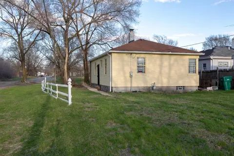 1300 Willard St, Gary, IN 46404 photo 5