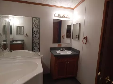 2183 E 450, La Porte, IN 46350 photo 22