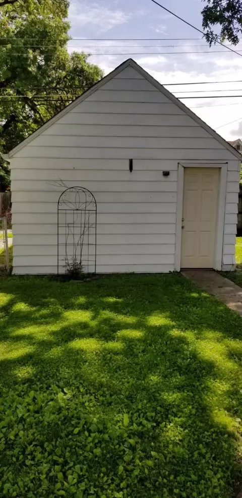 6945 Jackson Ave, Hammond, IN 46324 photo 4