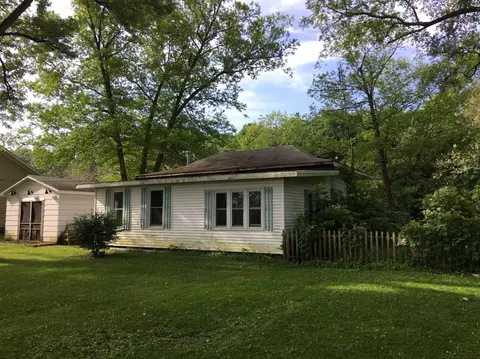 841 E 75, Winamac, IN 46996 photo 3
