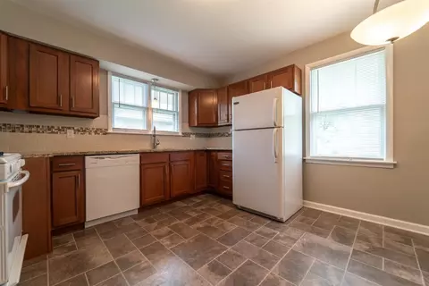 826 N Cline Ave, Griffith, IN 46319 photo 7