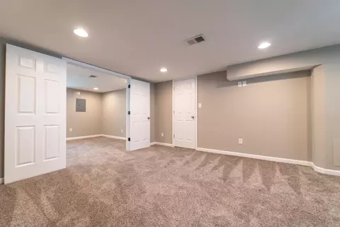 826 N Cline Ave, Griffith, IN 46319 photo 15