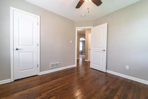 826 N Cline Ave, Griffith, IN 46319 photo 12