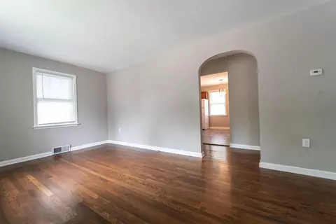 826 N Cline Ave, Griffith, IN 46319 photo 4