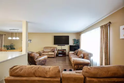 8112 Tapper Ave, Munster, IN 46321 photo 2