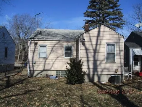 6827 E 4th Ave, Gary, IN 46403 photo 2