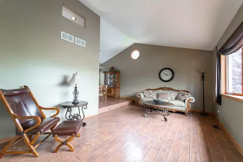 8940 King Pl, Crown Point, IN 46307 photo 4