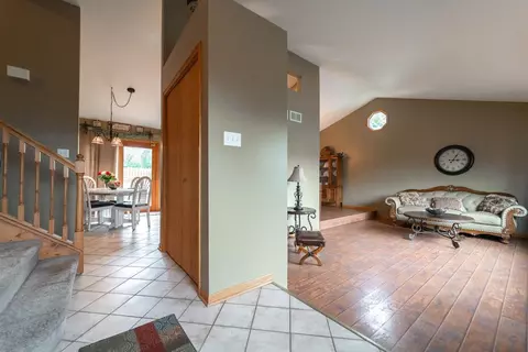 8940 King Pl, Crown Point, IN 46307 photo 3
