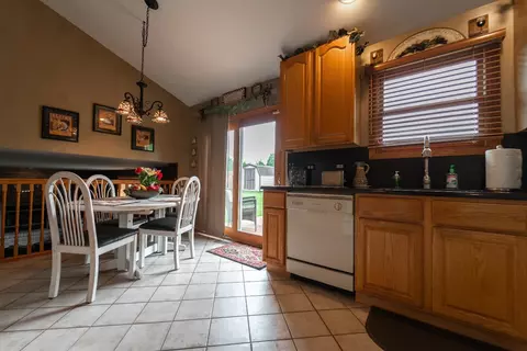 8940 King Pl, Crown Point, IN 46307 photo 9