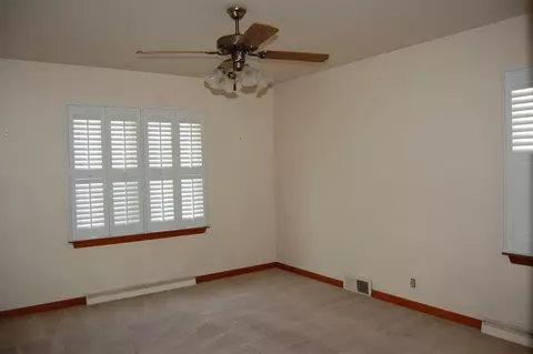 2129 Davis Ave, Whiting, IN 46394 photo 2