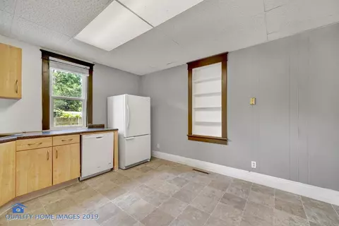 26 Lincoln St, Porter, IN 46304 photo 9