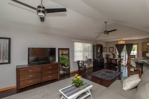 9971 Forest St, Dyer, IN 46311 photo 5