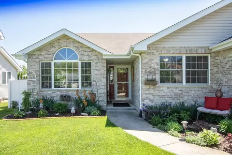 9971 Forest St, Dyer, IN 46311 photo 2