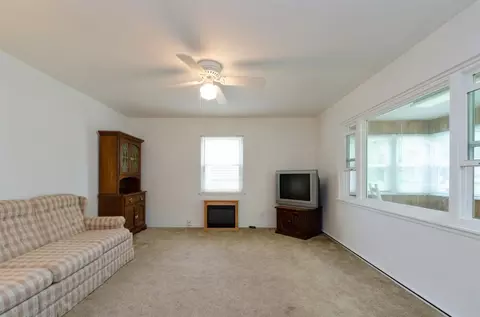 7950 Bertram Ave, Hammond, IN 46324 photo 3