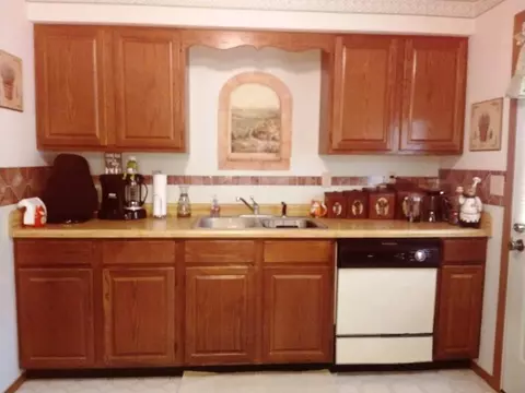 103 Pine Ct, Hebron, IN 46341 photo 7