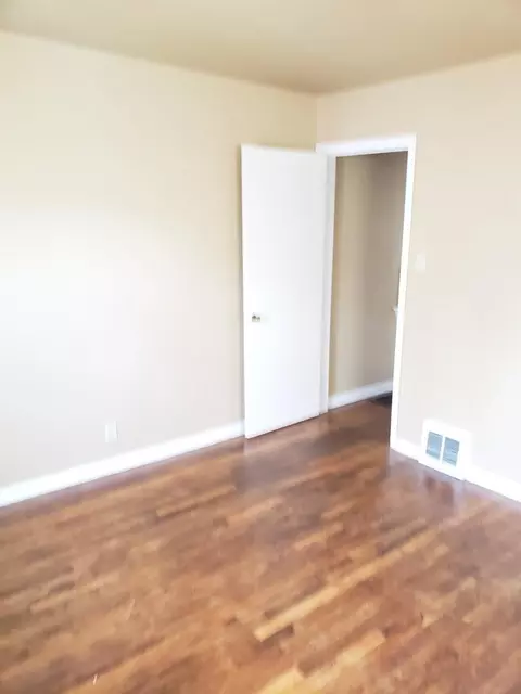 229 Roosevelt St, Gary, IN 46404 photo 18