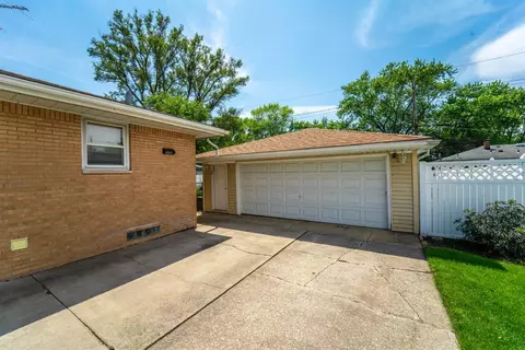 1040 N Jay Ave, Griffith, IN 46319 photo 32
