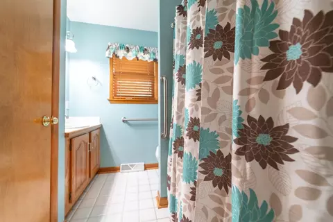 1040 N Jay Ave, Griffith, IN 46319 photo 7