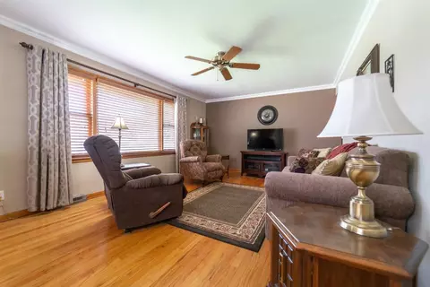 1040 N Jay Ave, Griffith, IN 46319 photo 10