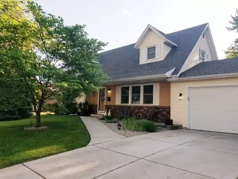 925 S East St, Crown Point, IN 46307 photo 1
